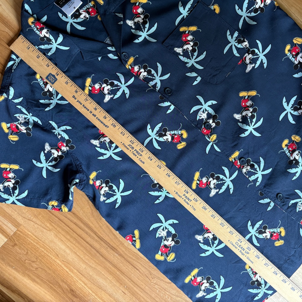Disney Mickey Mouse Navy Blue Tropical Men's Short Sleeve Shirt Medium - Picture 6 of 6